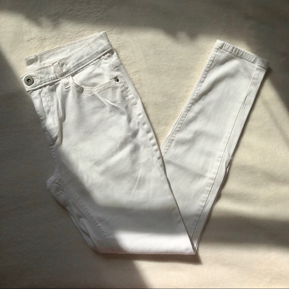 White Bongo Jeans✨